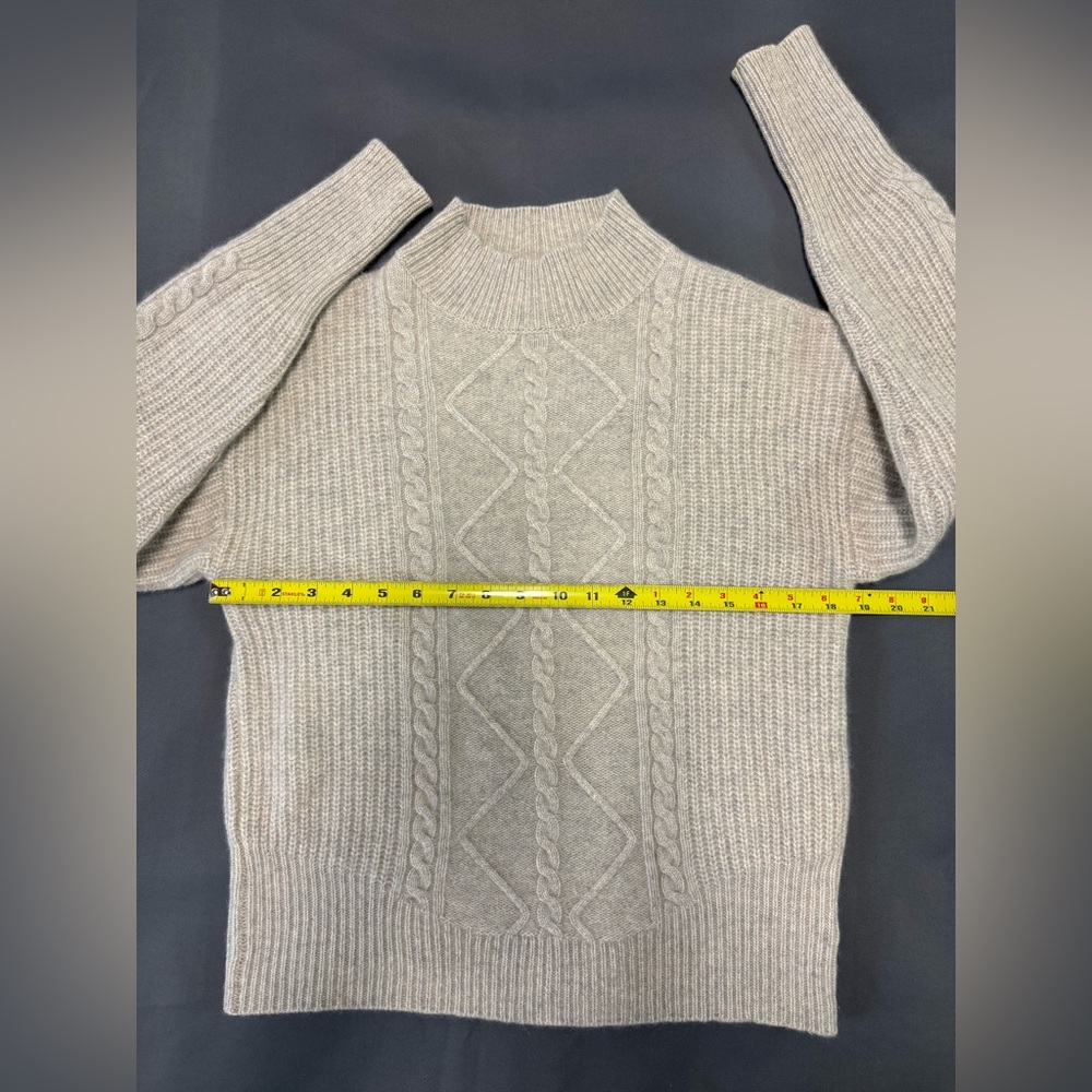 Cynthia Rowley 2-Ply Cashmere Cable
Knit  women Sweater Size M - Picture 8 of 9
